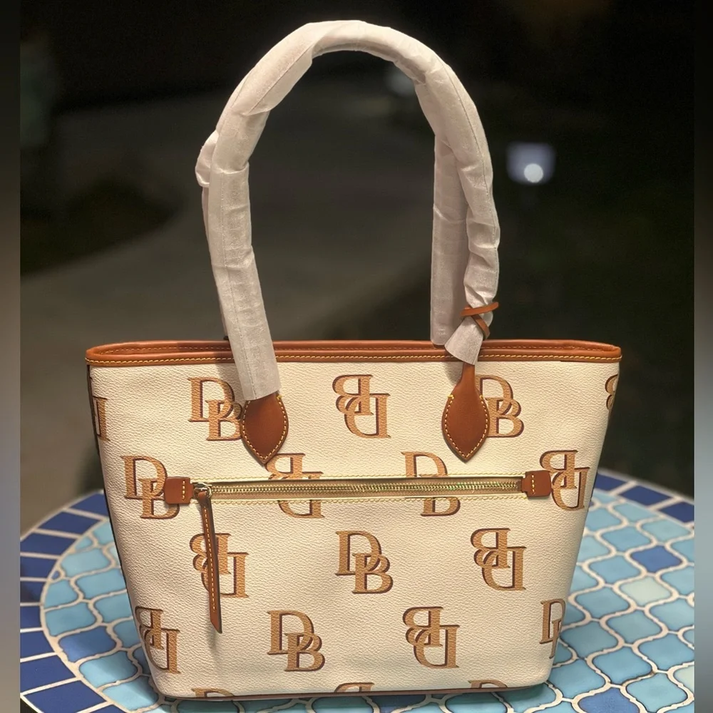 NWT Dooney & Bourke Monogram Tote - Picture 4 of 10